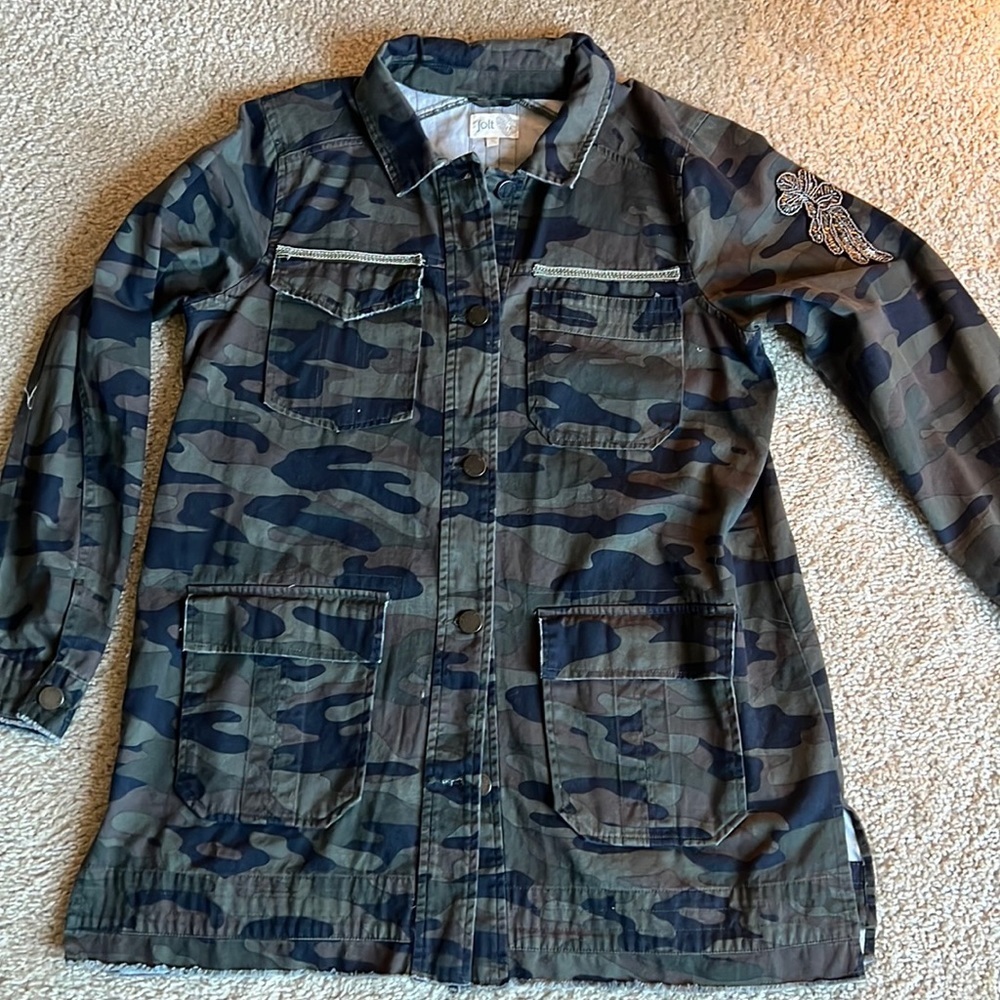 Jolt camouflage Camo green black botton down jacket sequin silver pockets XL